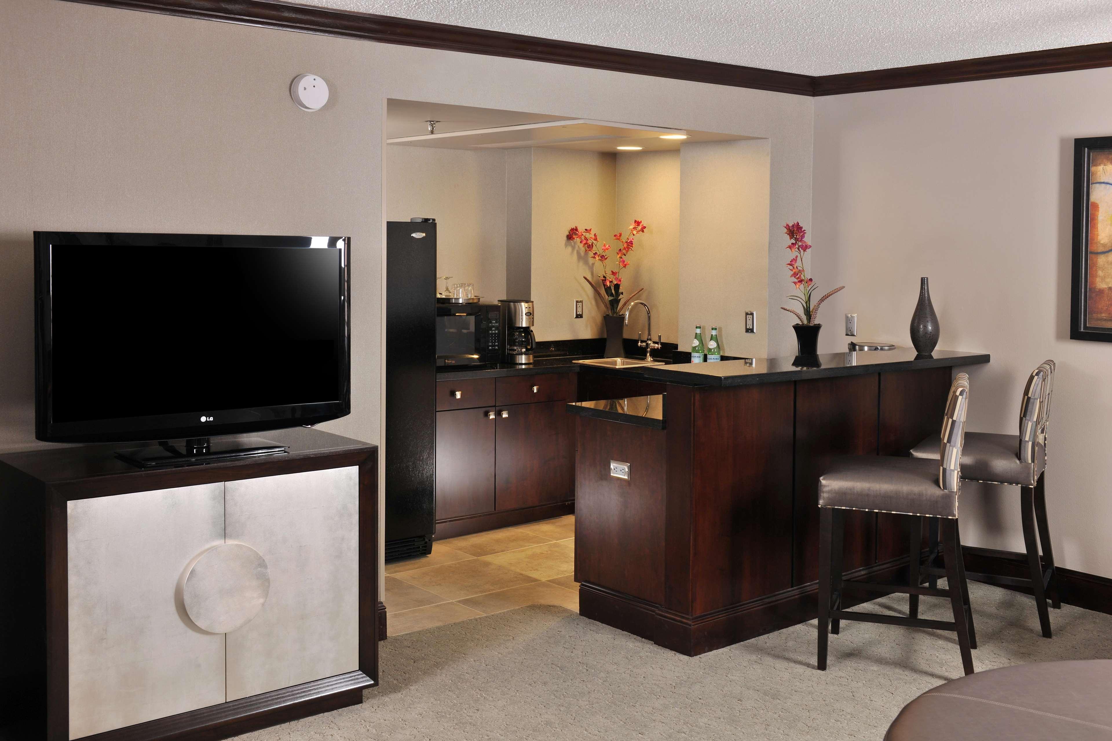 Embassy Suites Des Moines Downtown Rum bild