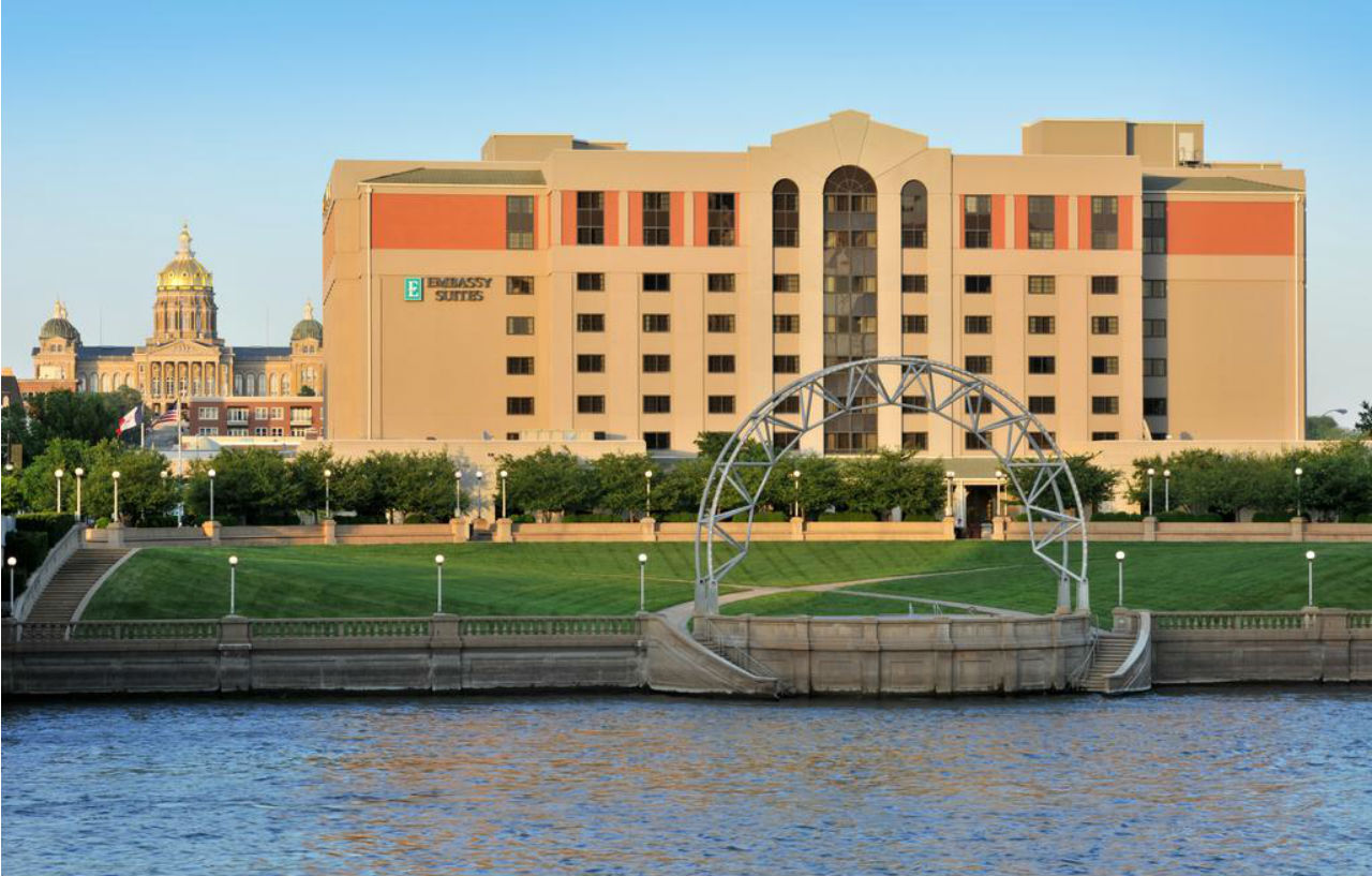 Embassy Suites Des Moines Downtown Exteriör bild